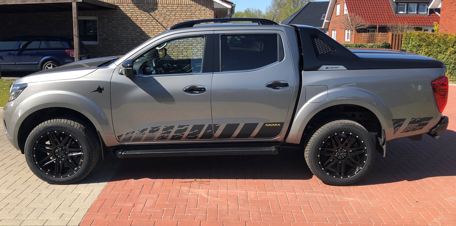 Nissan Navara grey - Dirt D62 mbm 9x20 Hankook 2655020 (5)