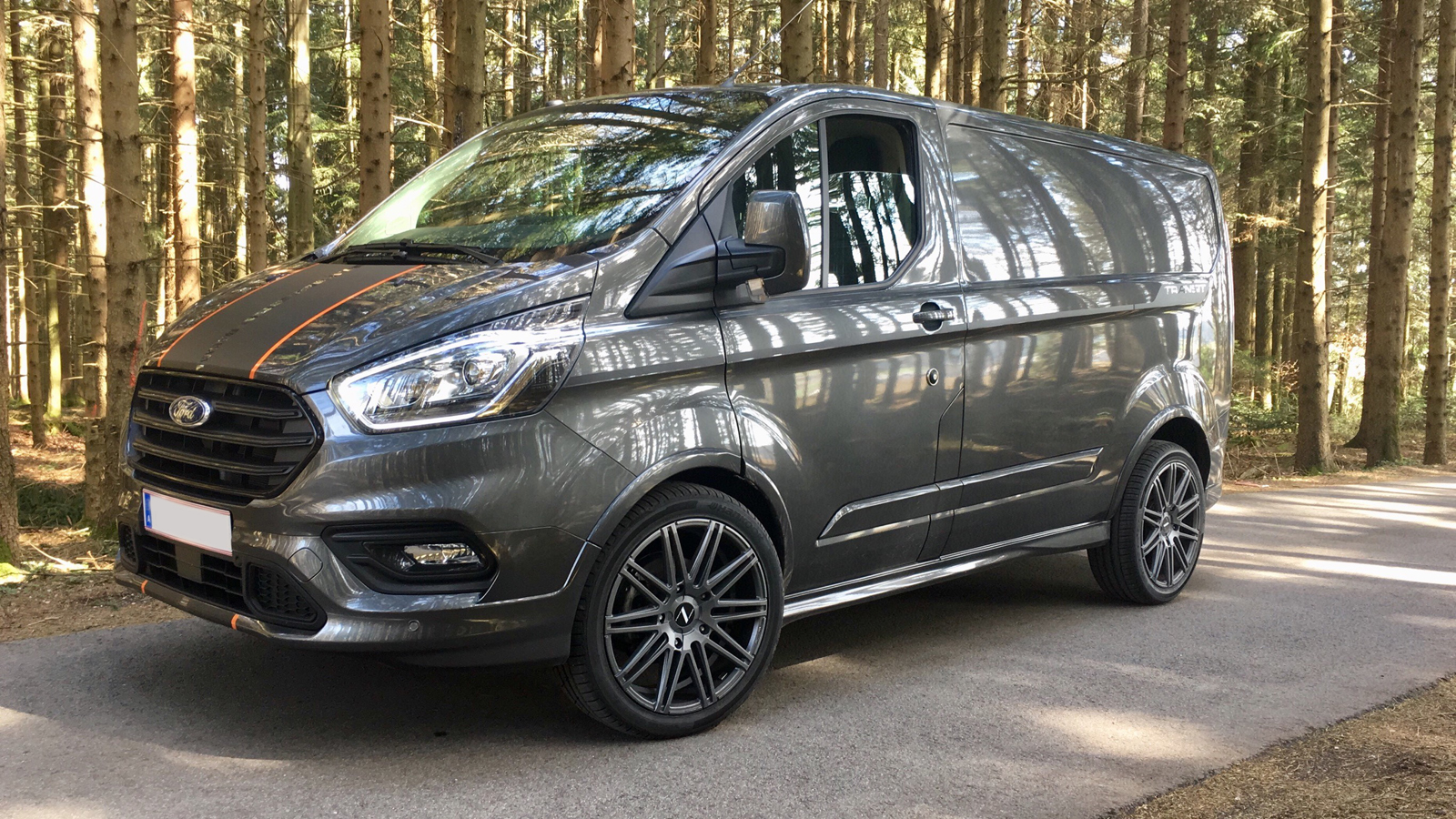 Ford Transit Custom + Impressive IC09 matte gunmetal 8x20 (2)