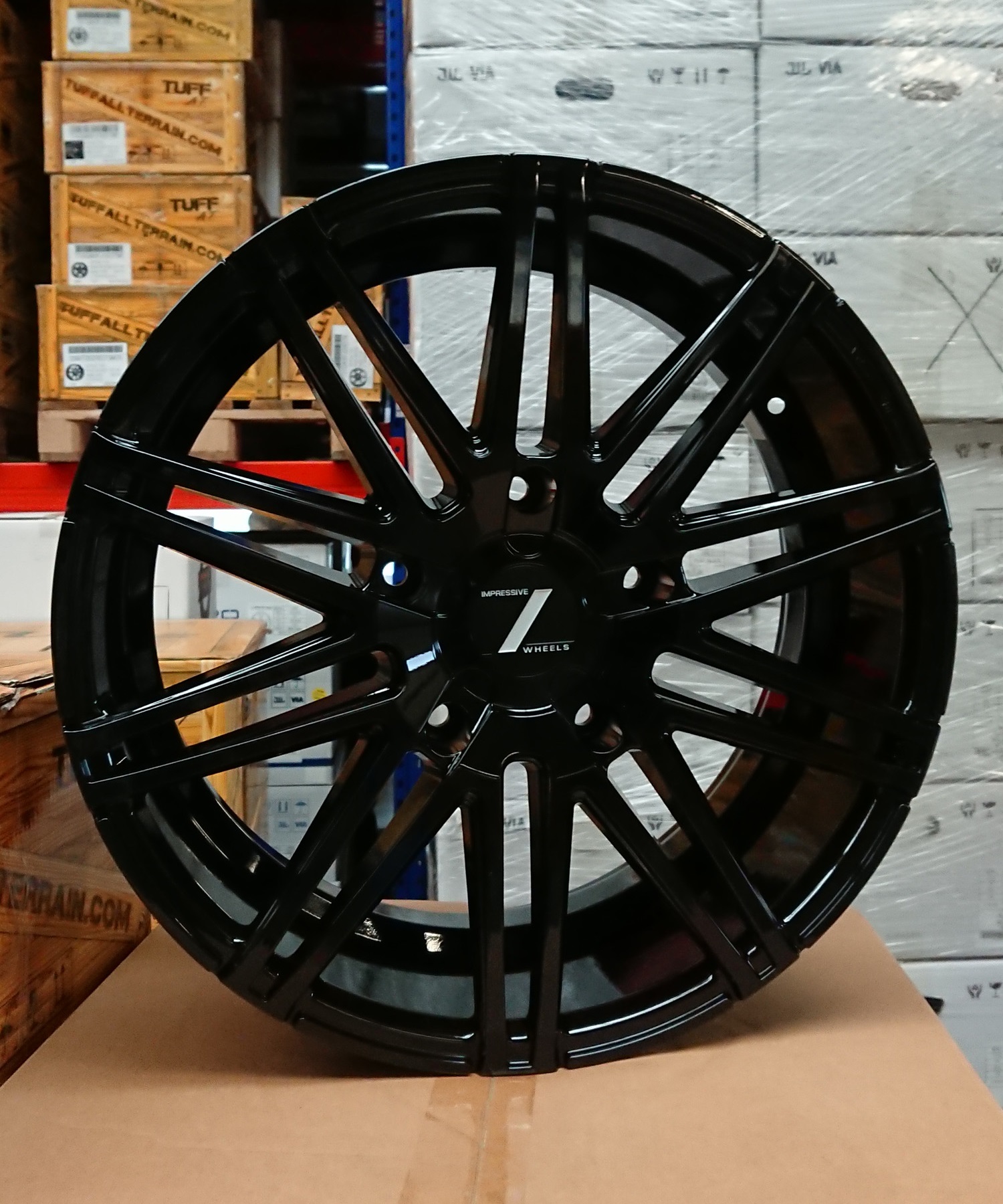 Impressive IC09 gloss black 8x20 ET45 5x160 ML65,1 (4)