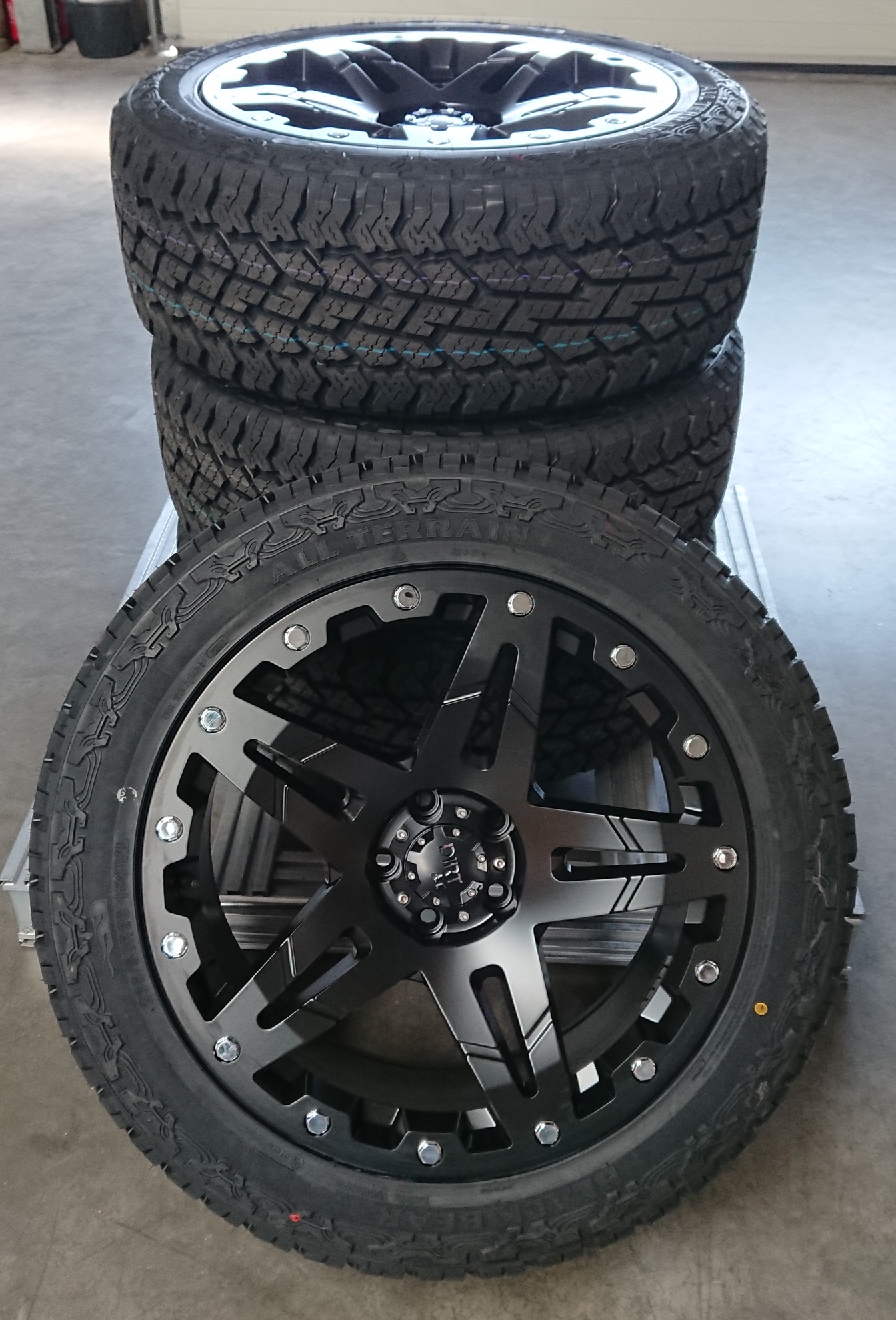 Dirt D66 mb 9x20 + Black Bear 2655020 (2)