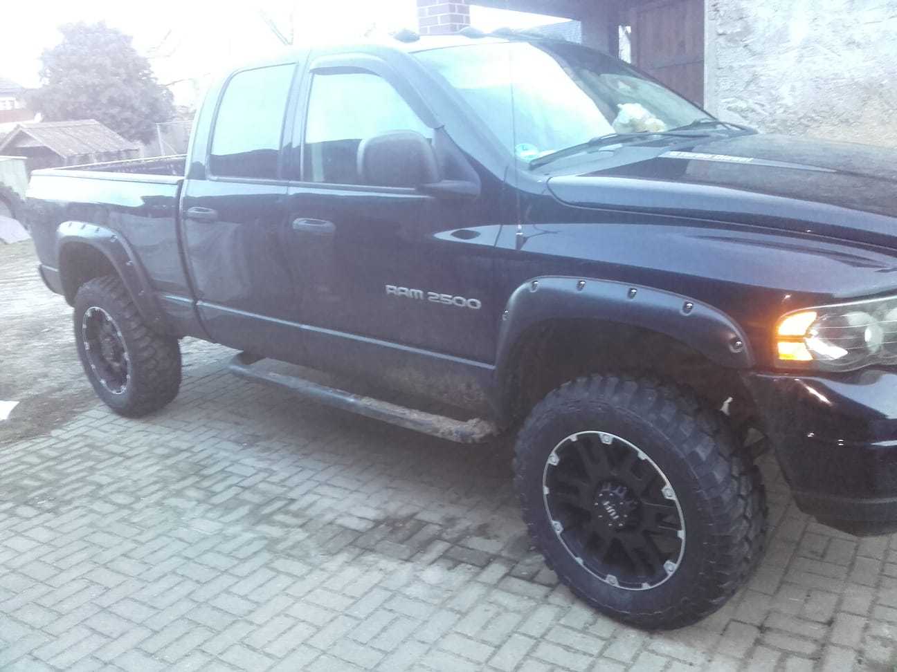 Dodge Ram 2500+Tuff T04 9x20 35x12,5x20 (1)