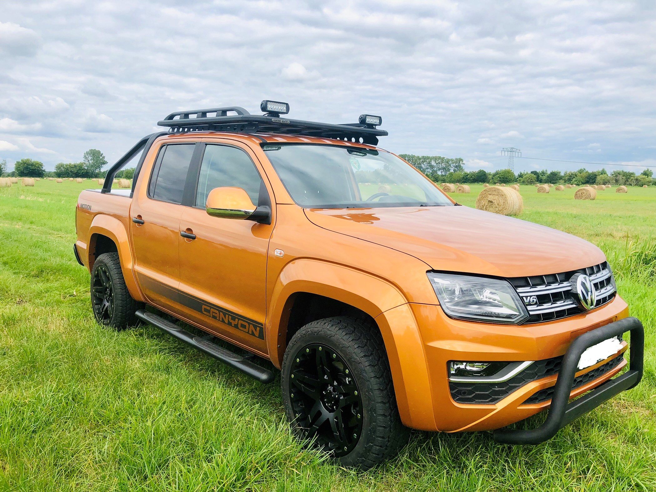 VW Amarok Dirt D66 mb 9x20 + Black Bear 2655020