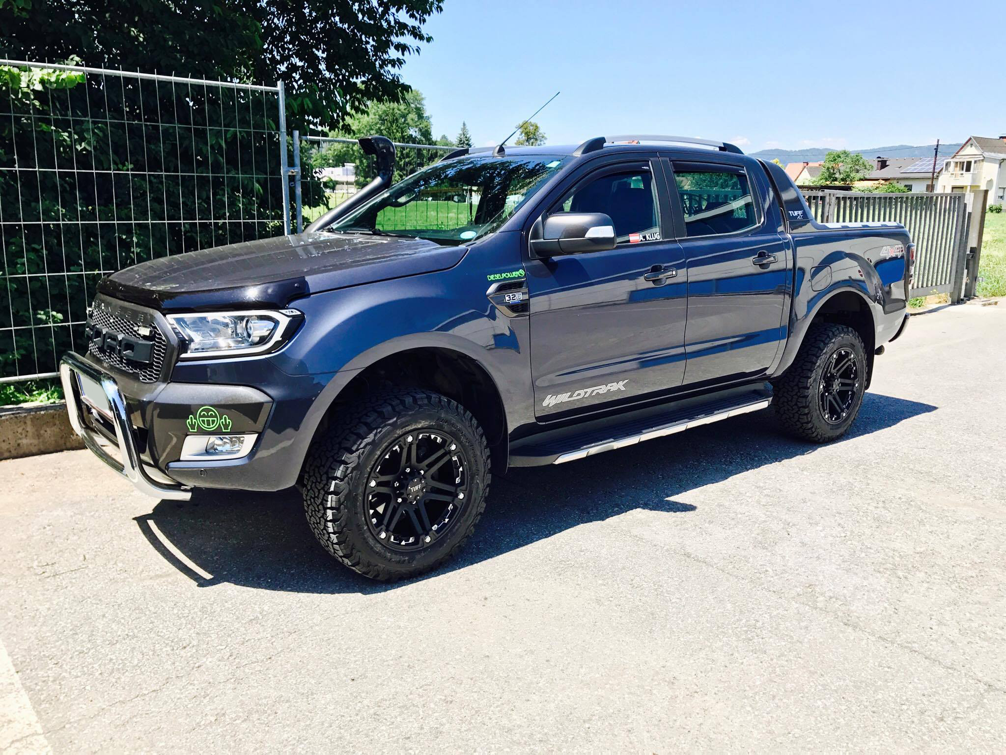 19457669_10208922972943101_411091479_o