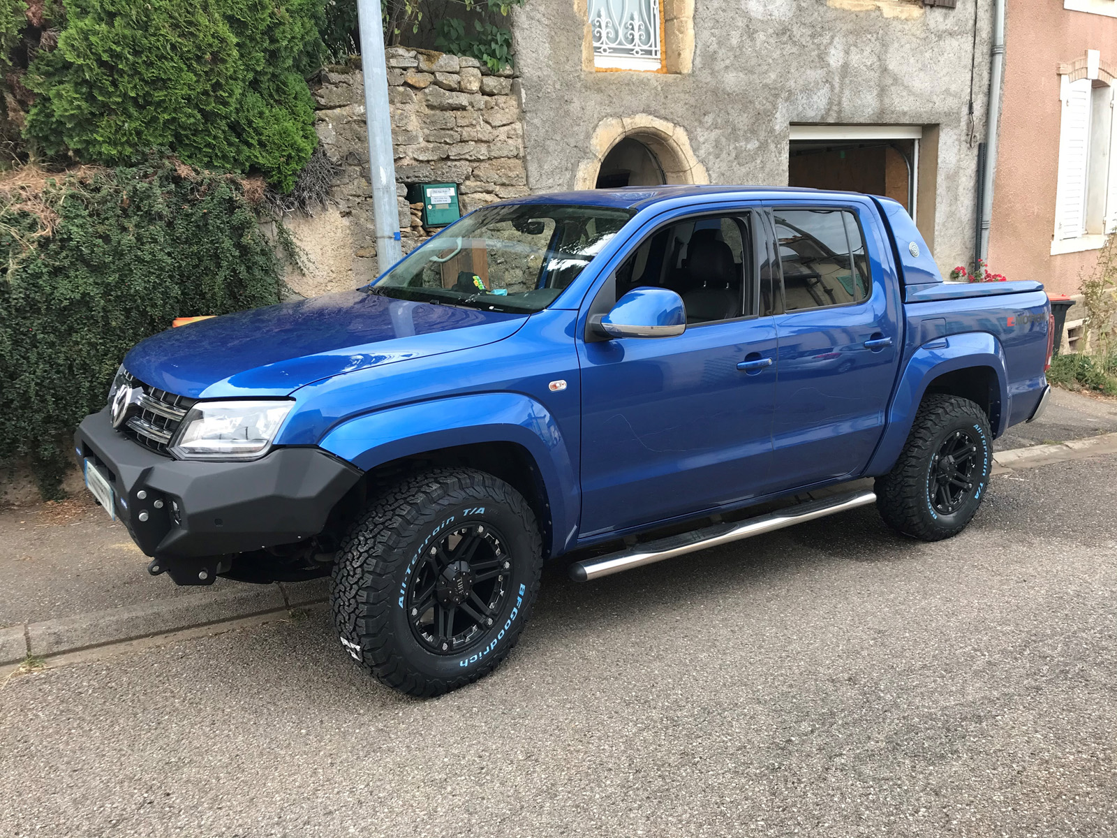 VW Amarok blue - Tuff t01 mbc 8x17 + BF 2657017