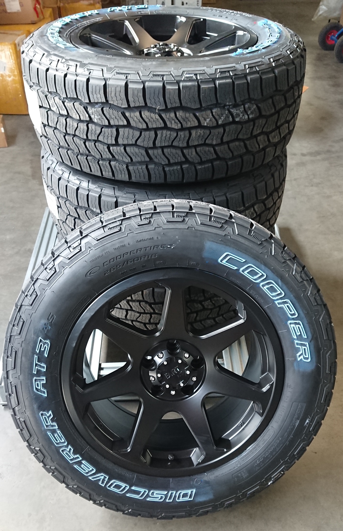 Dirt D42 9x18 + Cooper 2656018