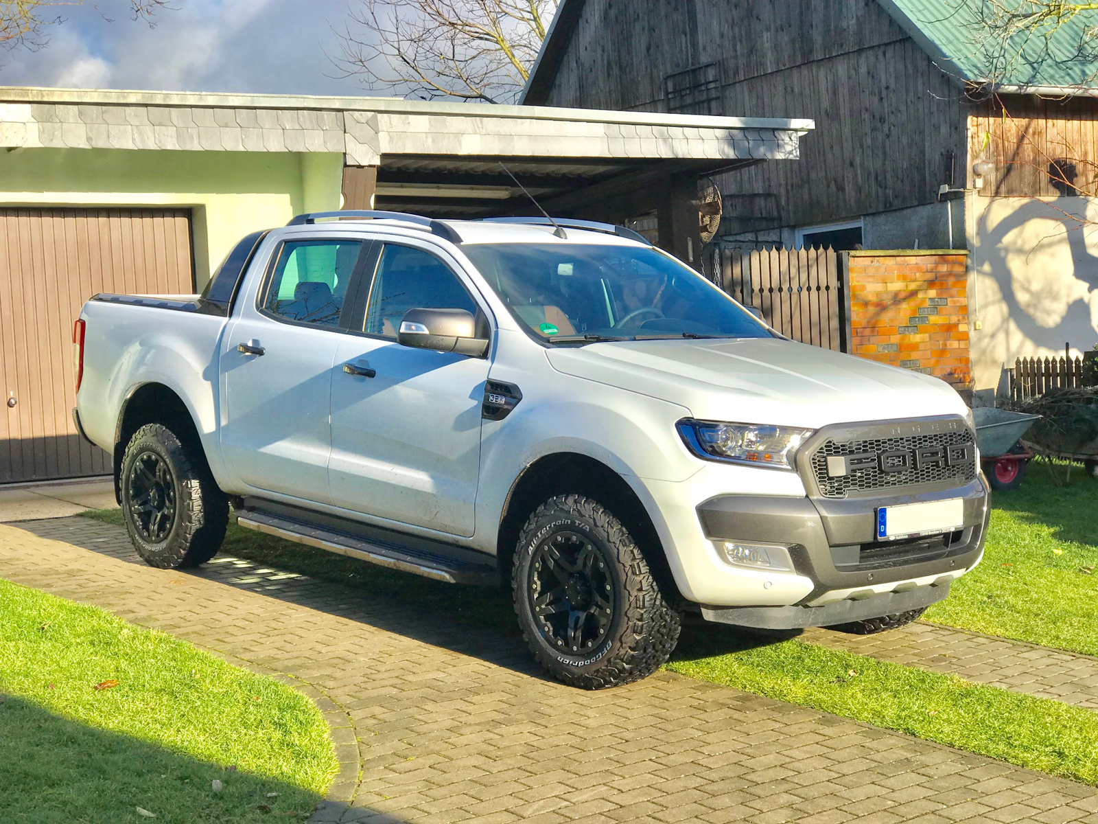 Ford Ranger white - Dirt D66 mb 9x18 BF 2656018 (1)