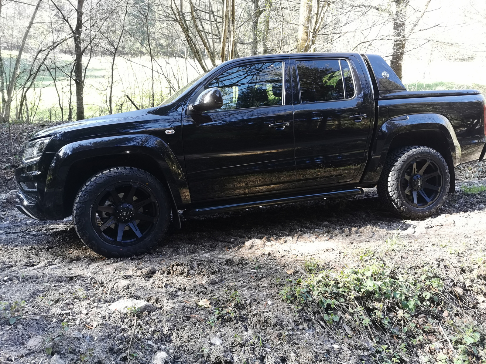 Vw Amarok black - Rid R05 mb 9x20 BB 2855020 (1)