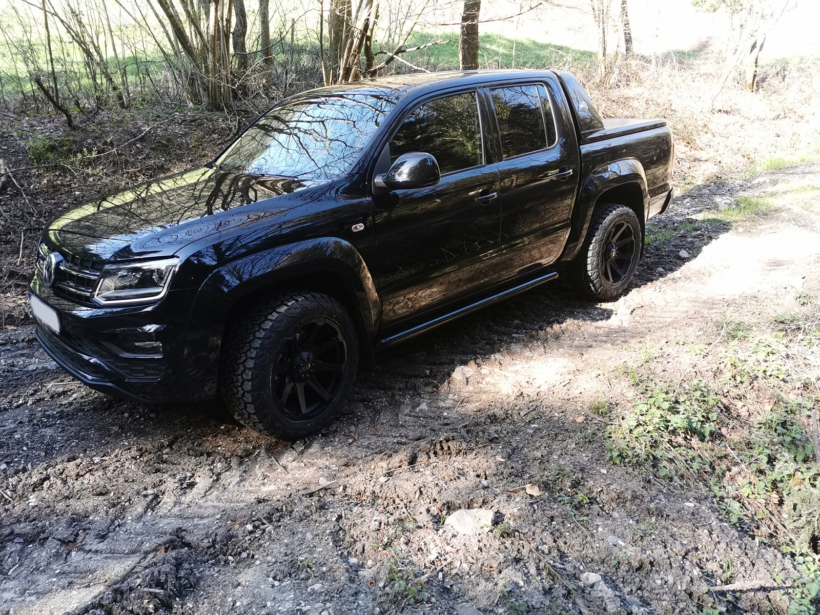 Vw Amarok black - Rid R05 mb 9x20 BB 2855020 (2)