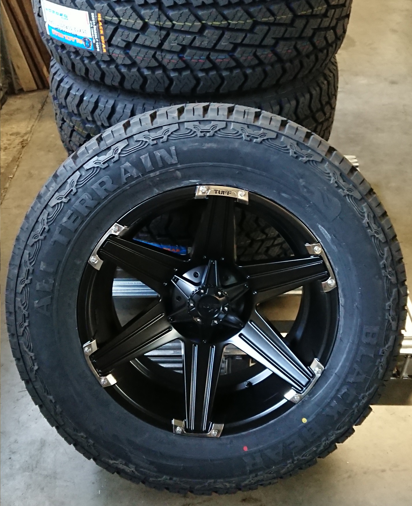 Tuff T12 mbc 10x20 - Black Bear AT 35x12,5x20