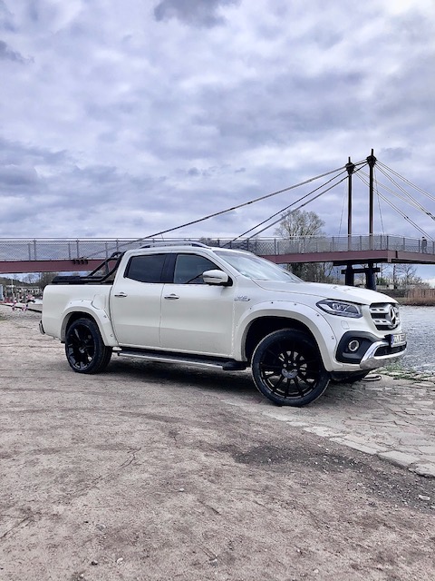 Mercedes X350 white - Status Goliath gb 9,5x22 Dunlop 2754022 (1)