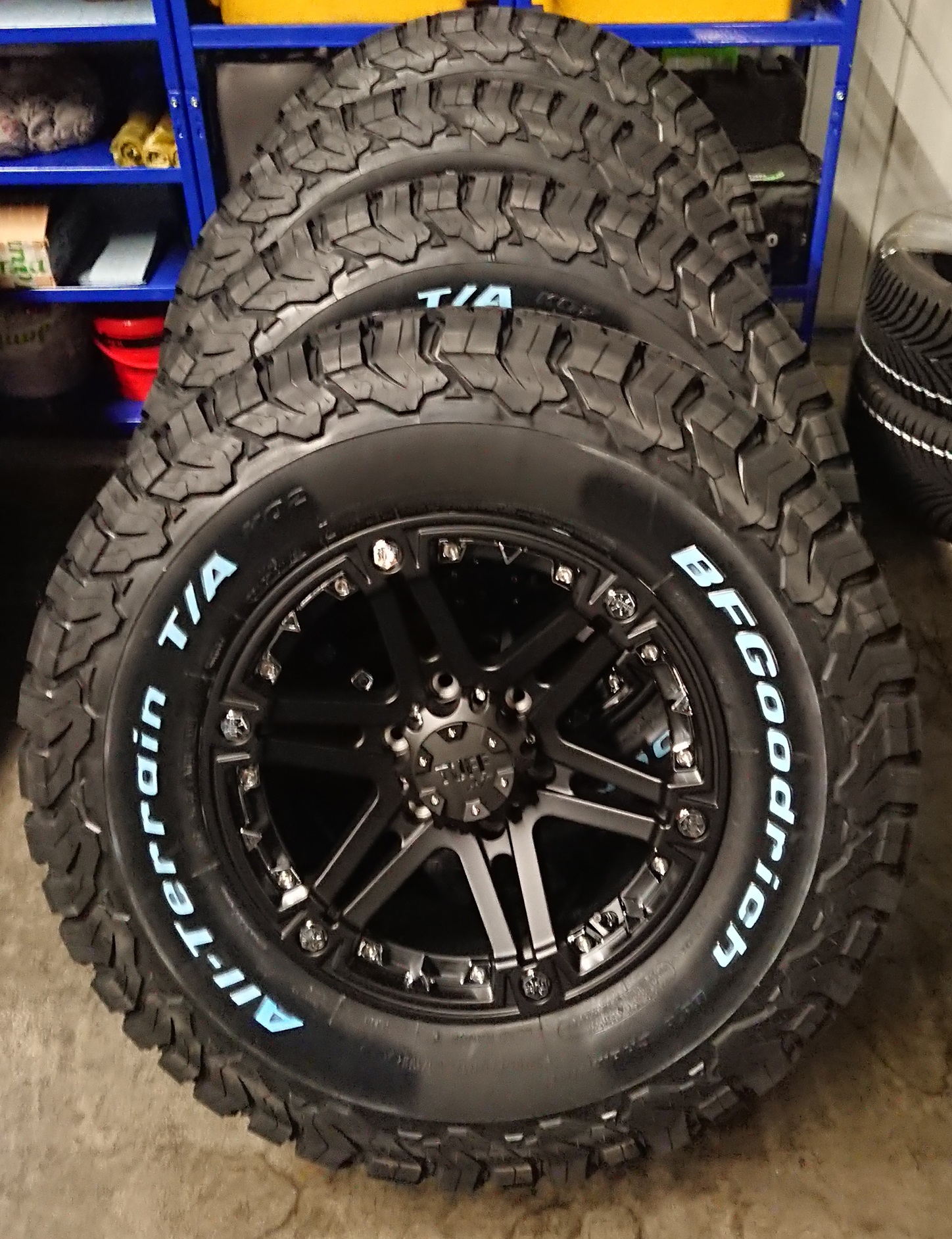 Tuff T01 8x17 + BF 2857017 (1)